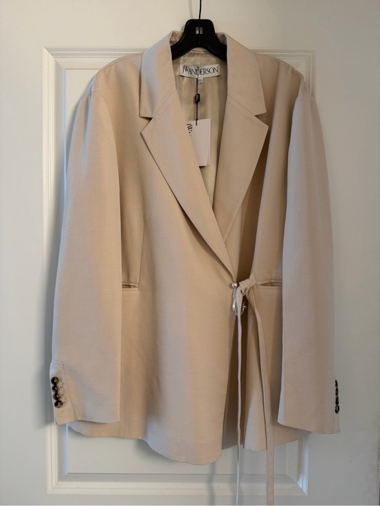 JW ANDERSON Jackets & Blazers - JW ANDERSON Cream Tie-Waist Blazer